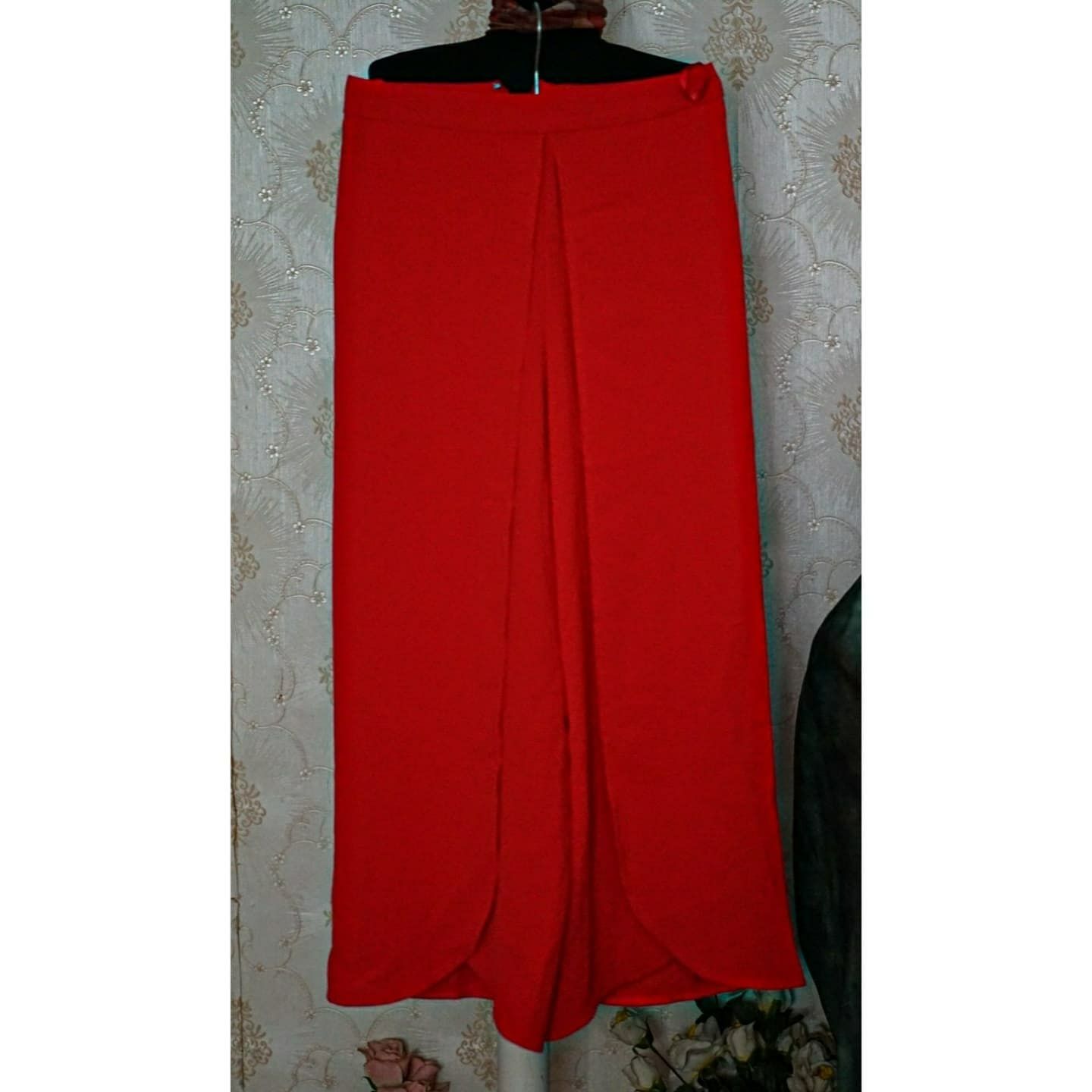 Pantaloni Topshop ( stil zara,mango) cullotes roșii cu crapatura