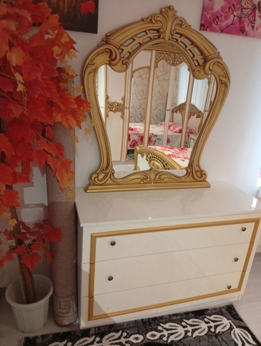 Vând casă cu mai multe anexe locuibile în Bonțida  cu gradina și solar