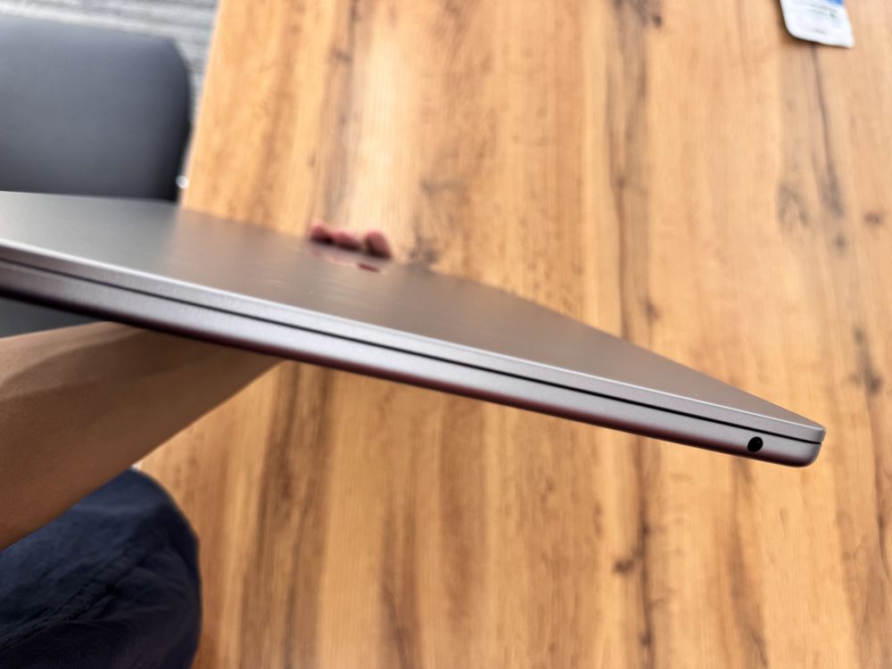 Macbook Air M2 (2023) 8/256gb