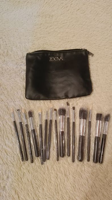 Продам новый набор кистей ZOEVA