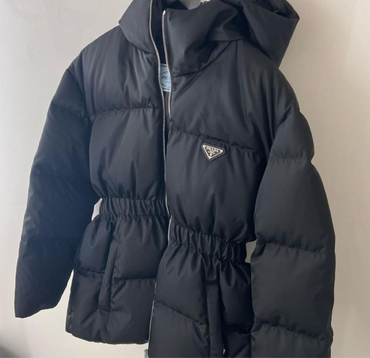 Женская куртка Prada оригинал