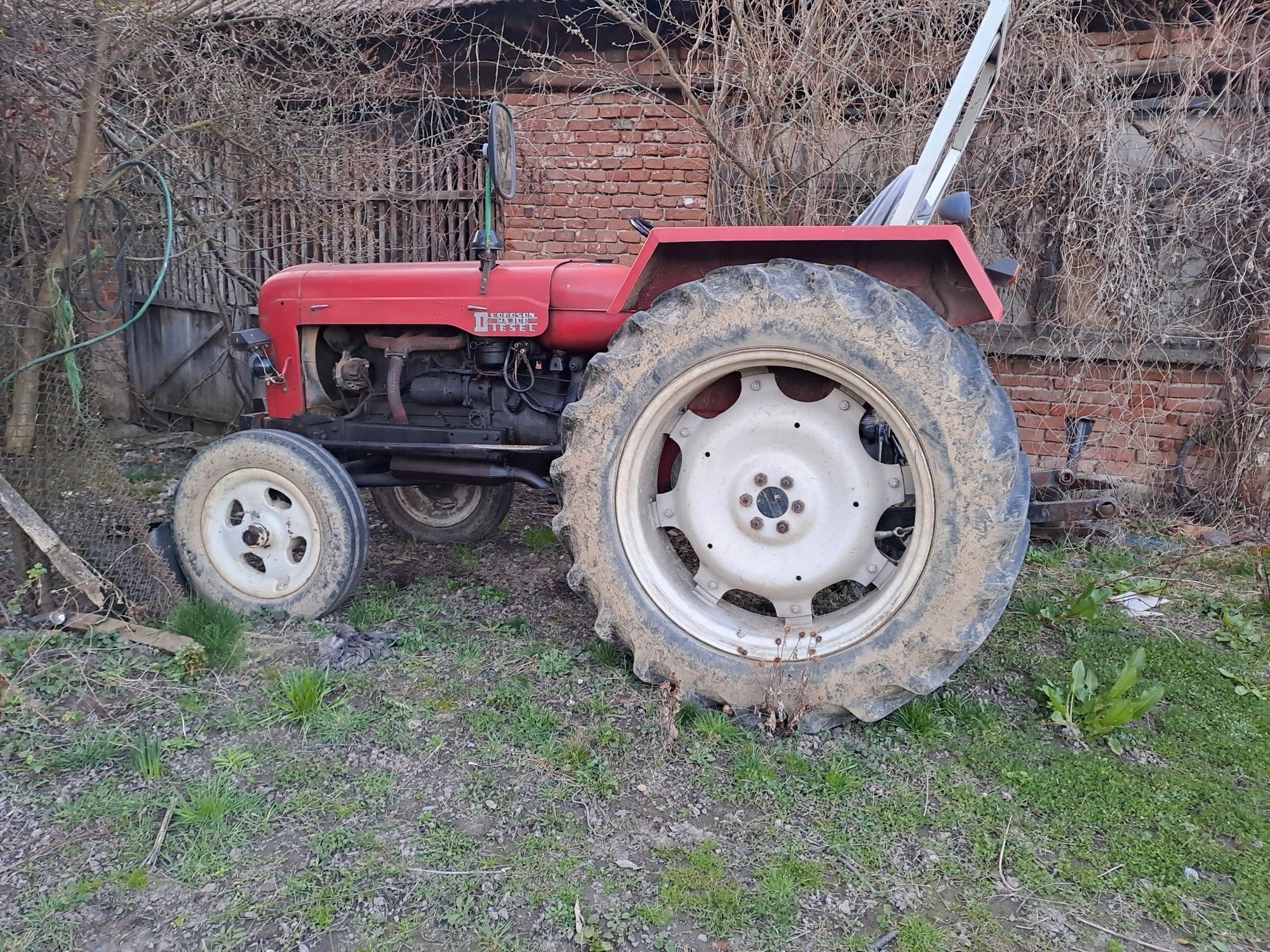 Tractor de vânzare