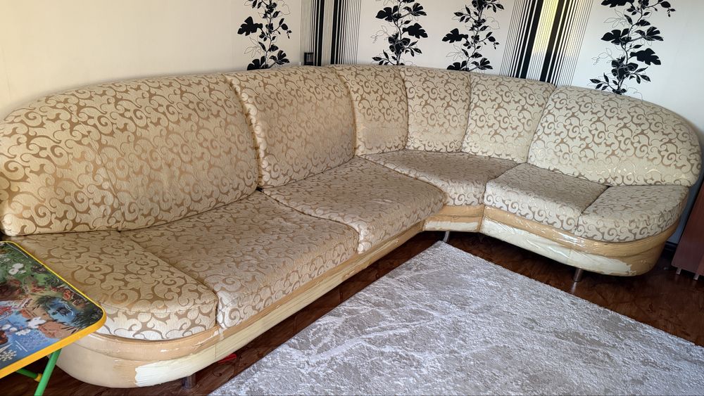 Продам диван и  кресло