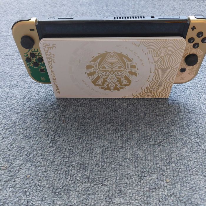 Nintendo Switch OLED Zelda Edition