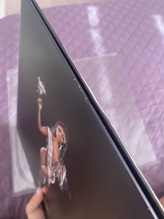 Ariana Grande , Beyoncè, Christina Aguilera Vinyls