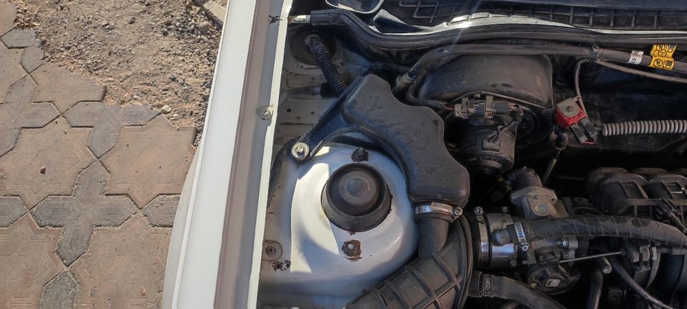 Nexia 2  kraska toza.  Ideal avtomobil kamchililk xarajatlari yoq