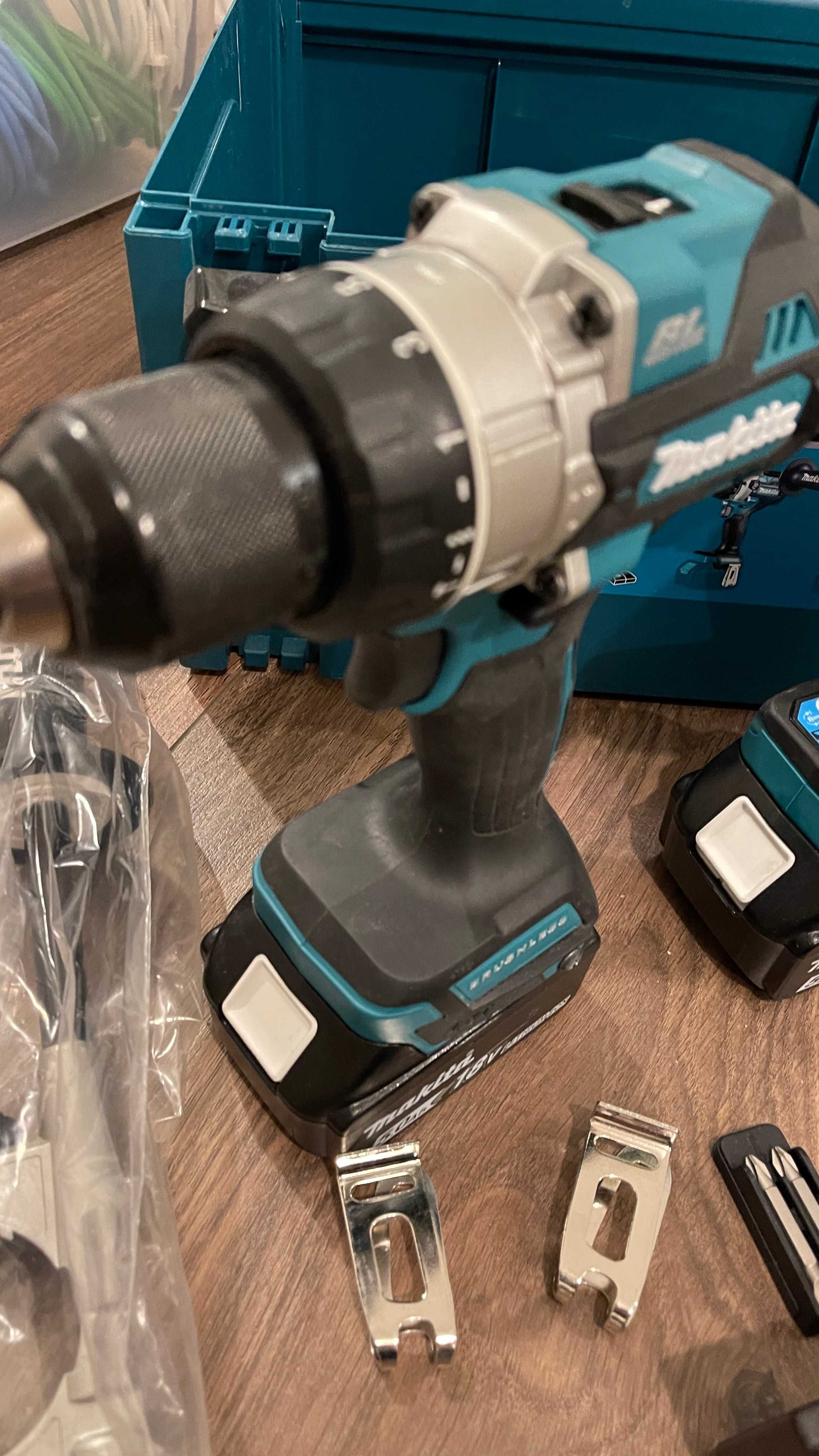 MAKITA SET 2 SCULE BRUSHLESS găurit cu percuție +  înșurubat cu impact