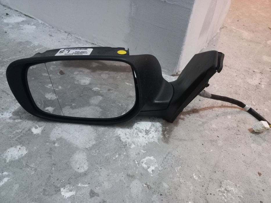 Ляво огледало за Тойота Авенсис  след 2006