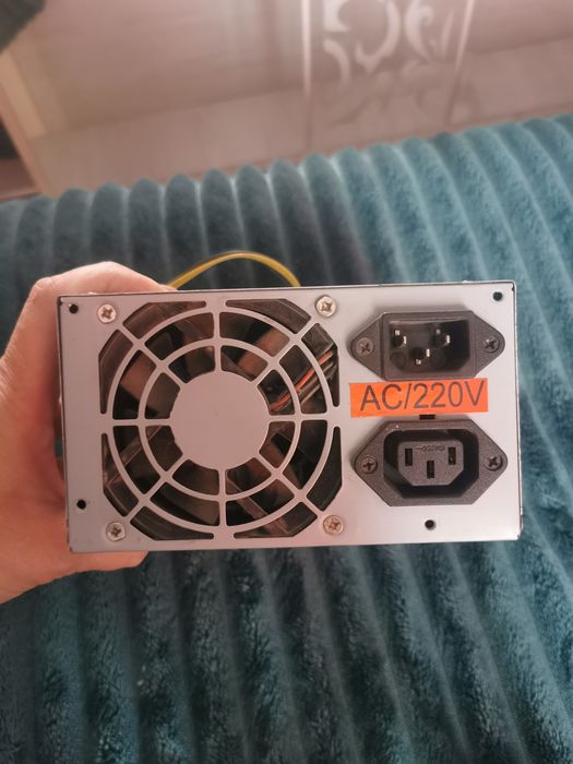 Отдам за шоколадку