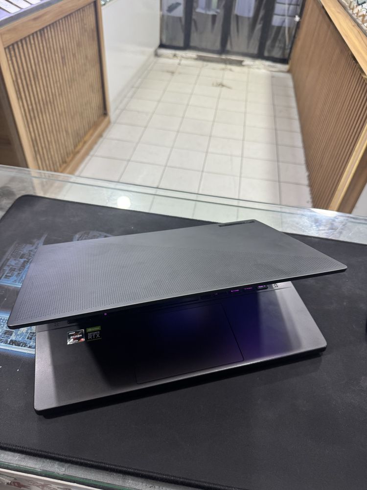 Asus Rog Zephurus G15 AMD Ryzn 9-6900HS DDR5 16Gb SSD 512GB RTX 3060