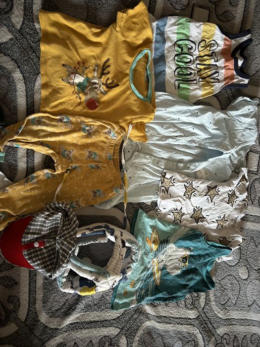 Продам детские вещи от года