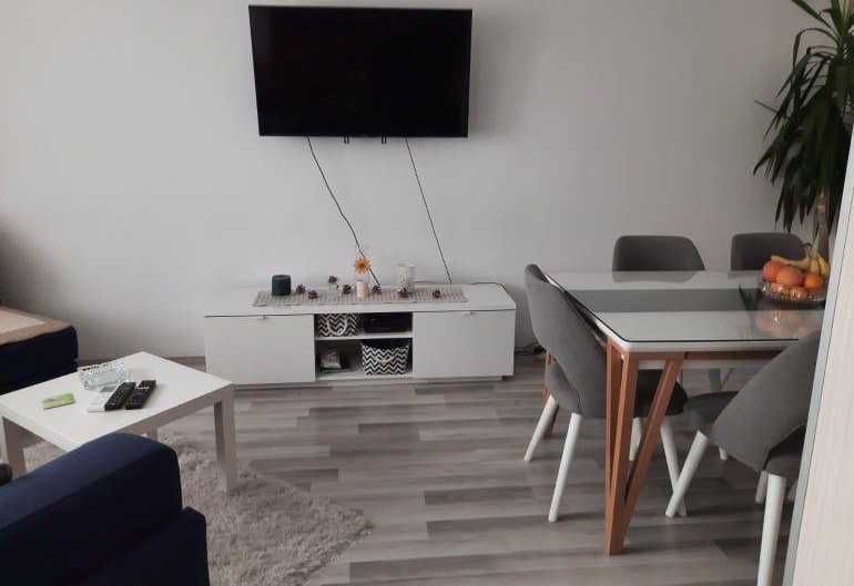 Дава се под наем Двустаен апартамент в Пловдив, Остромила - 65 кв.м за 321.3 € - Снимка #1