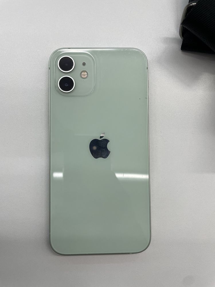 Срочно продам Iphone 12,Айфон 12