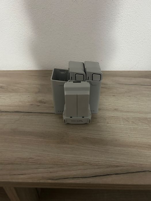 DJI Mini 4 Pro ca nouă