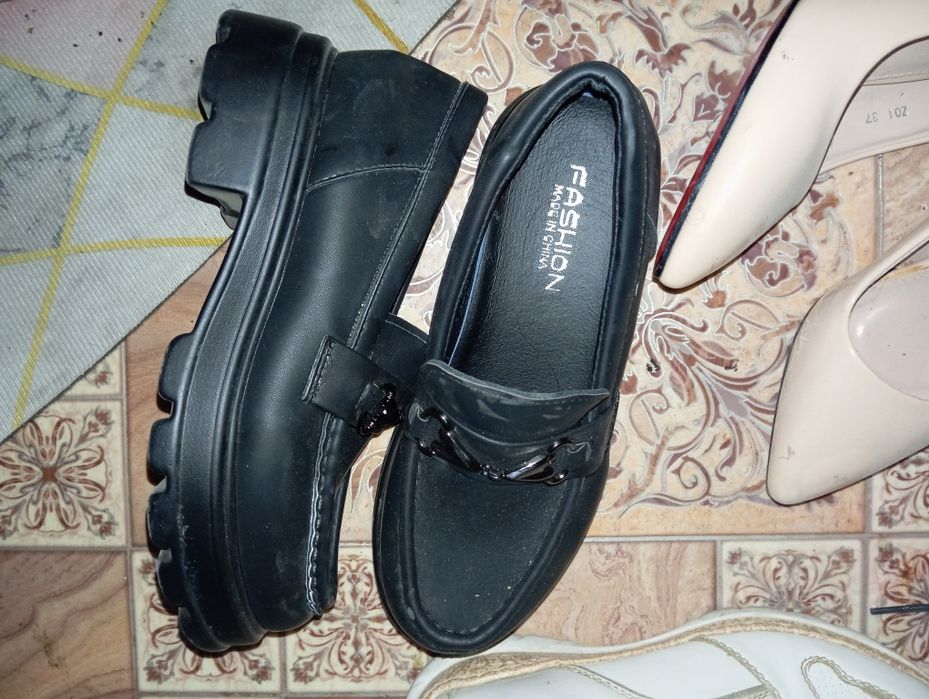 Продам лоферы в хорошем состоянии