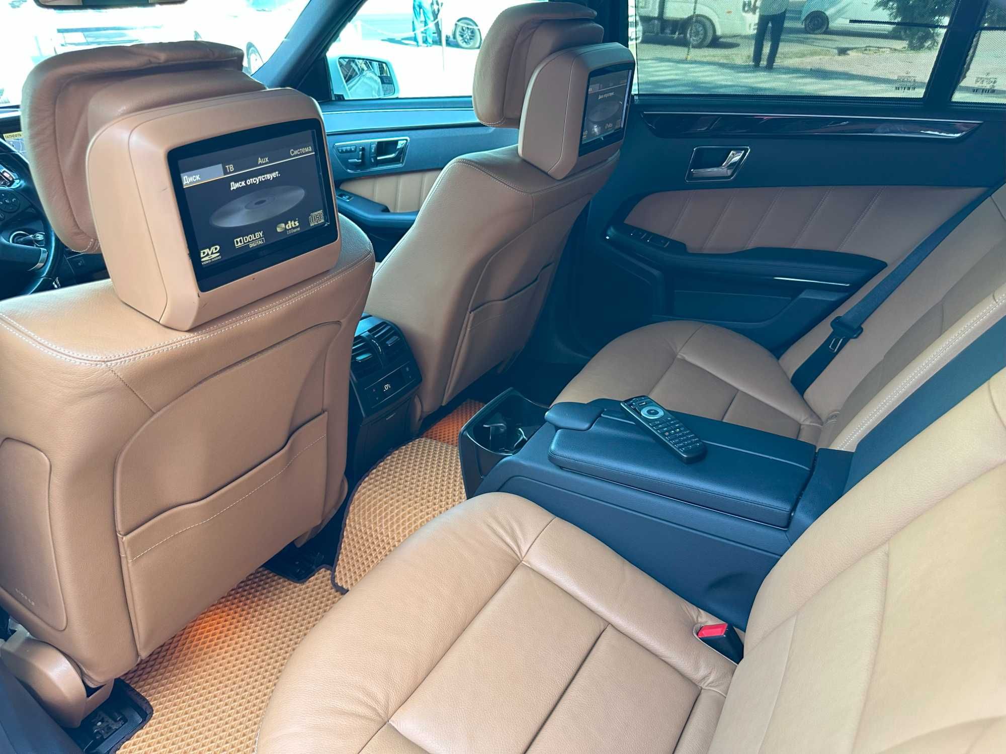 Продаю Mercedes Benz E300  W212
