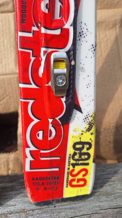 Ski Atomic Redster