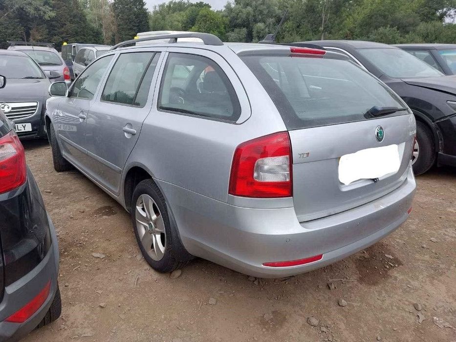 Aripa stanga spate Skoda Octavia 2 2012 BREAK 2.0 TDI CFHC