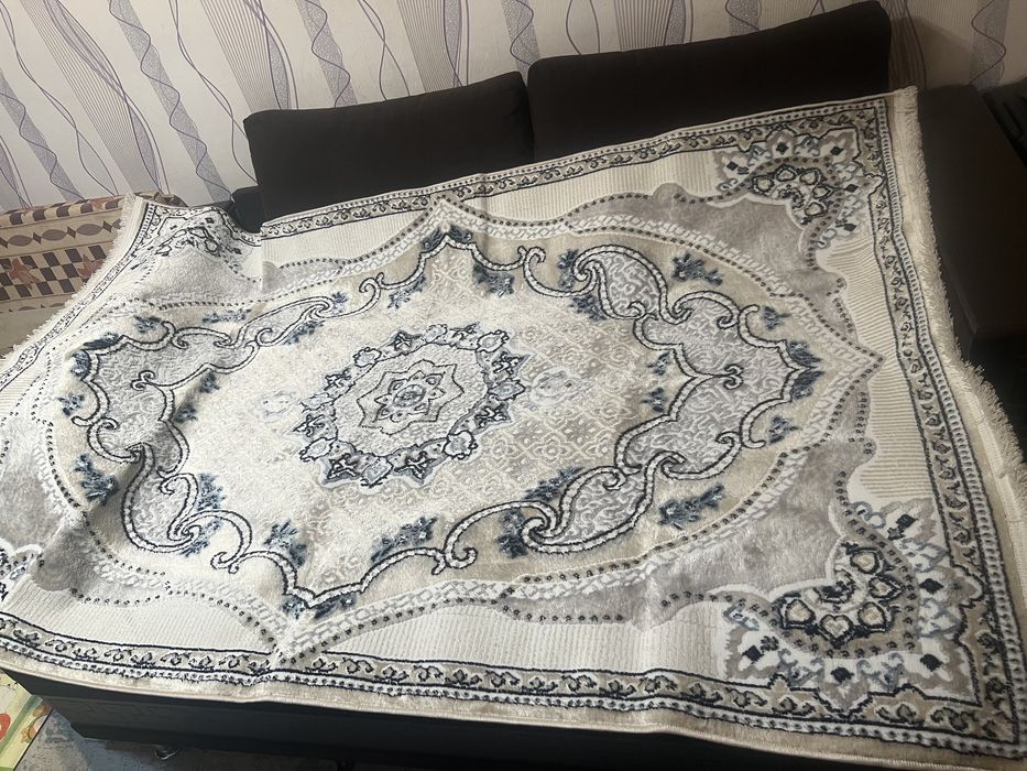 Продам НОВЫЙ ковер 150х230