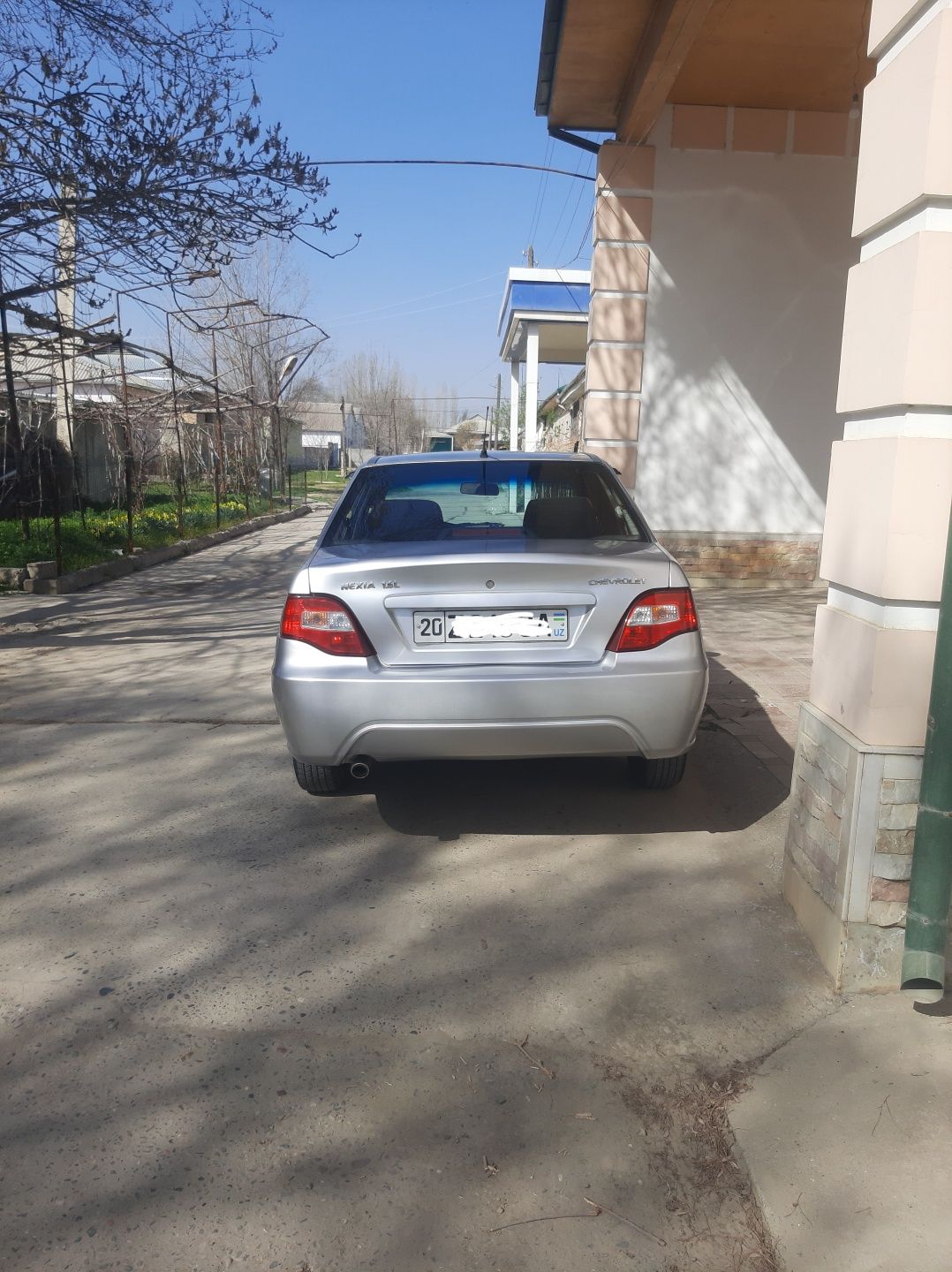 Nexia 2 1,6 lux kondior 2014yil Variantga(vkup)