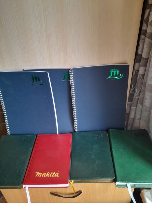 Продам ежедневники и тетради