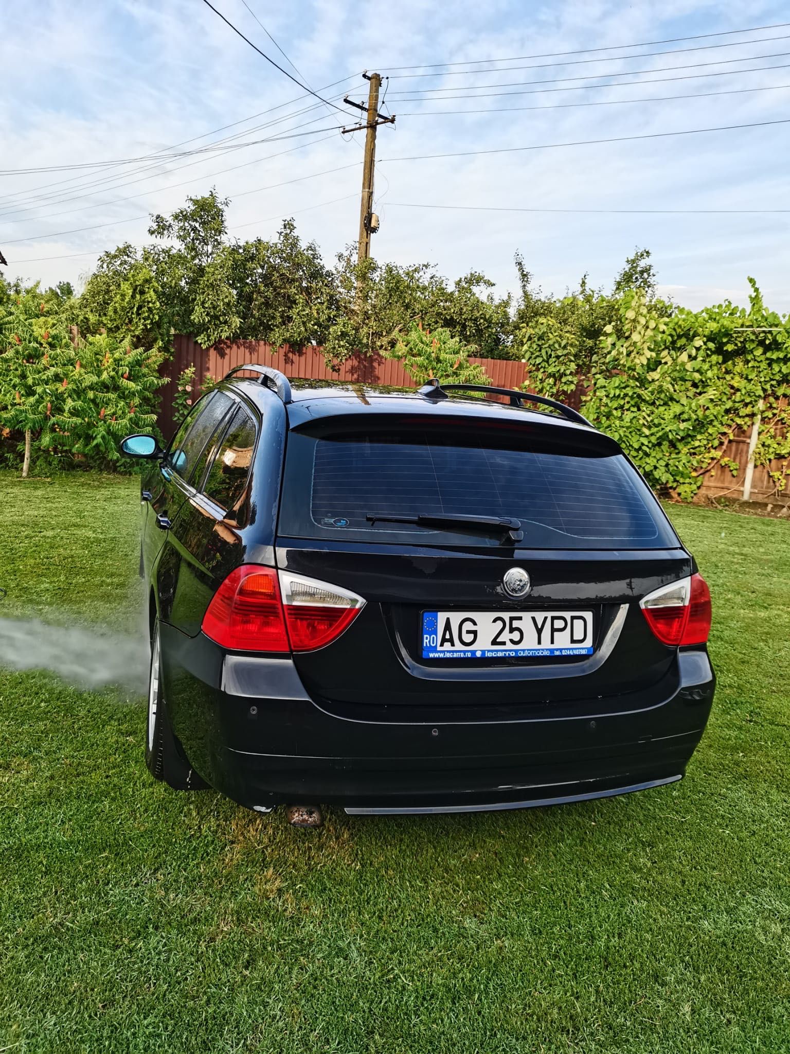 Vând BMW e91 negru