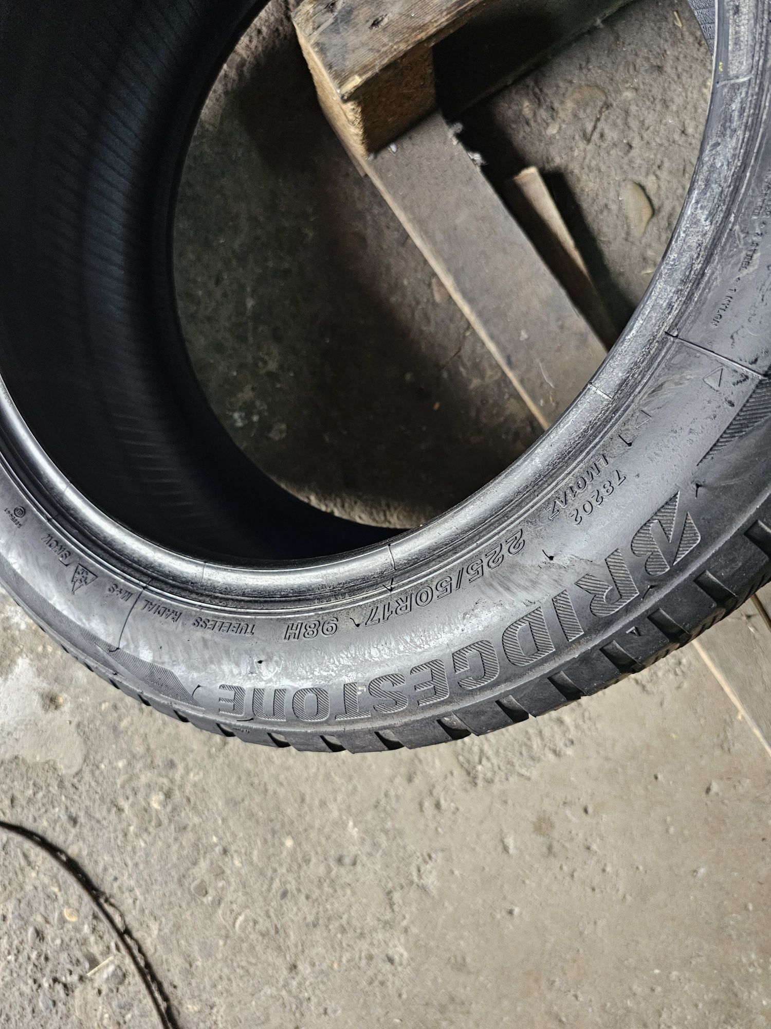 2 anvelope iarna 225 50 17 Bridgestone 2022 Runflat