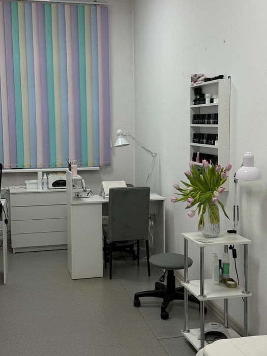 Сдается место для мастера маникюра