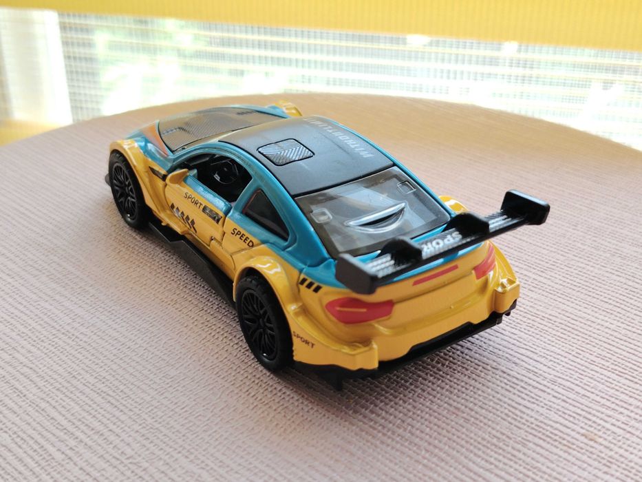 Количка Метална BMW с отварящи се врати