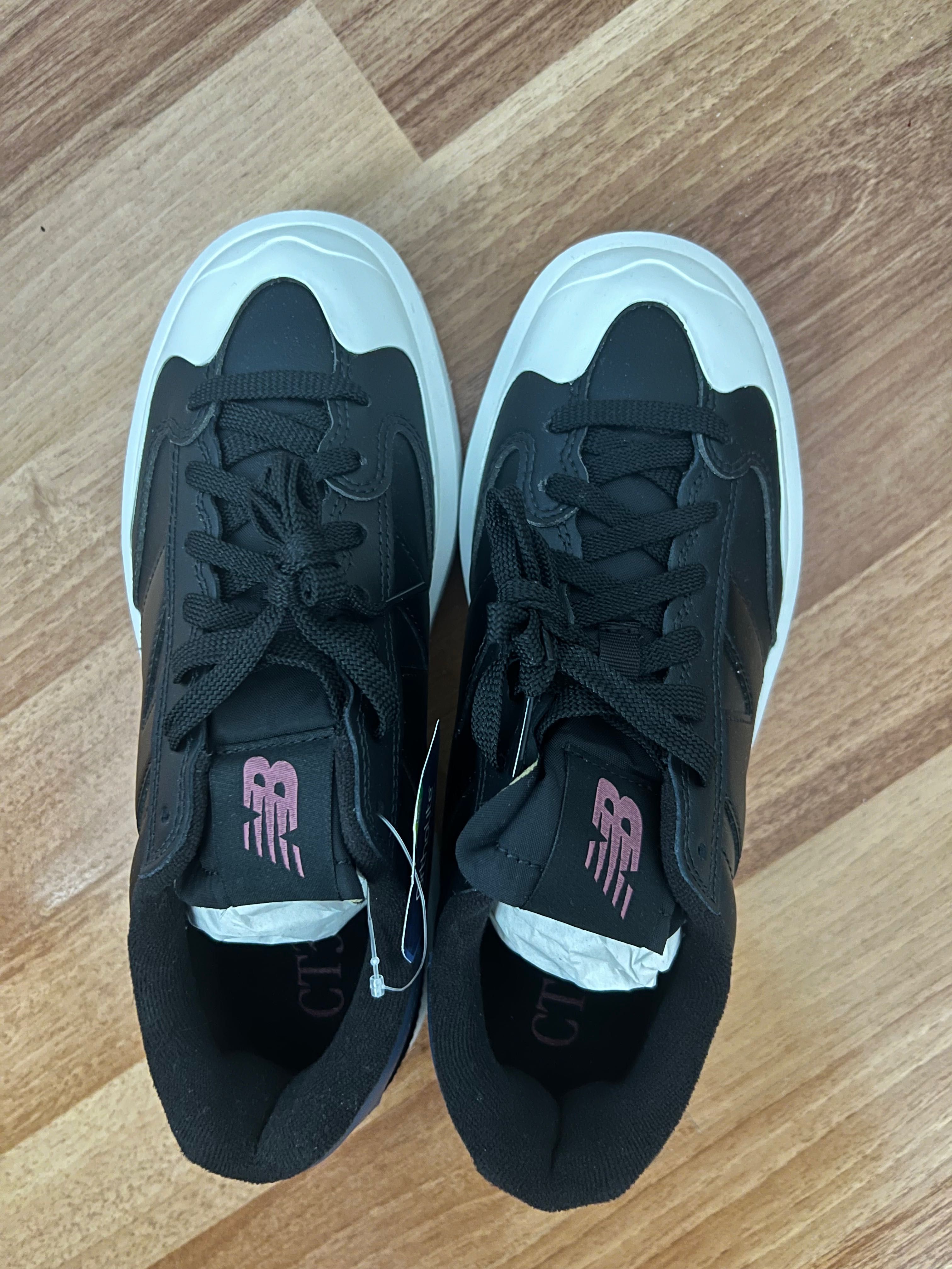 Adidasi new balance , negri , noi , in cutie , nepurtati , 39.1/2