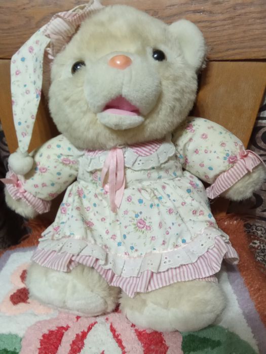 Продаю кукла немецкая и поющий медведь