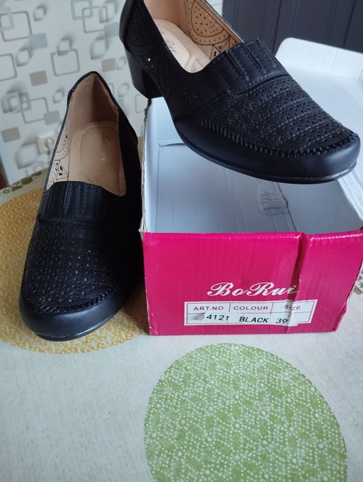 Продам туфли женские, новые