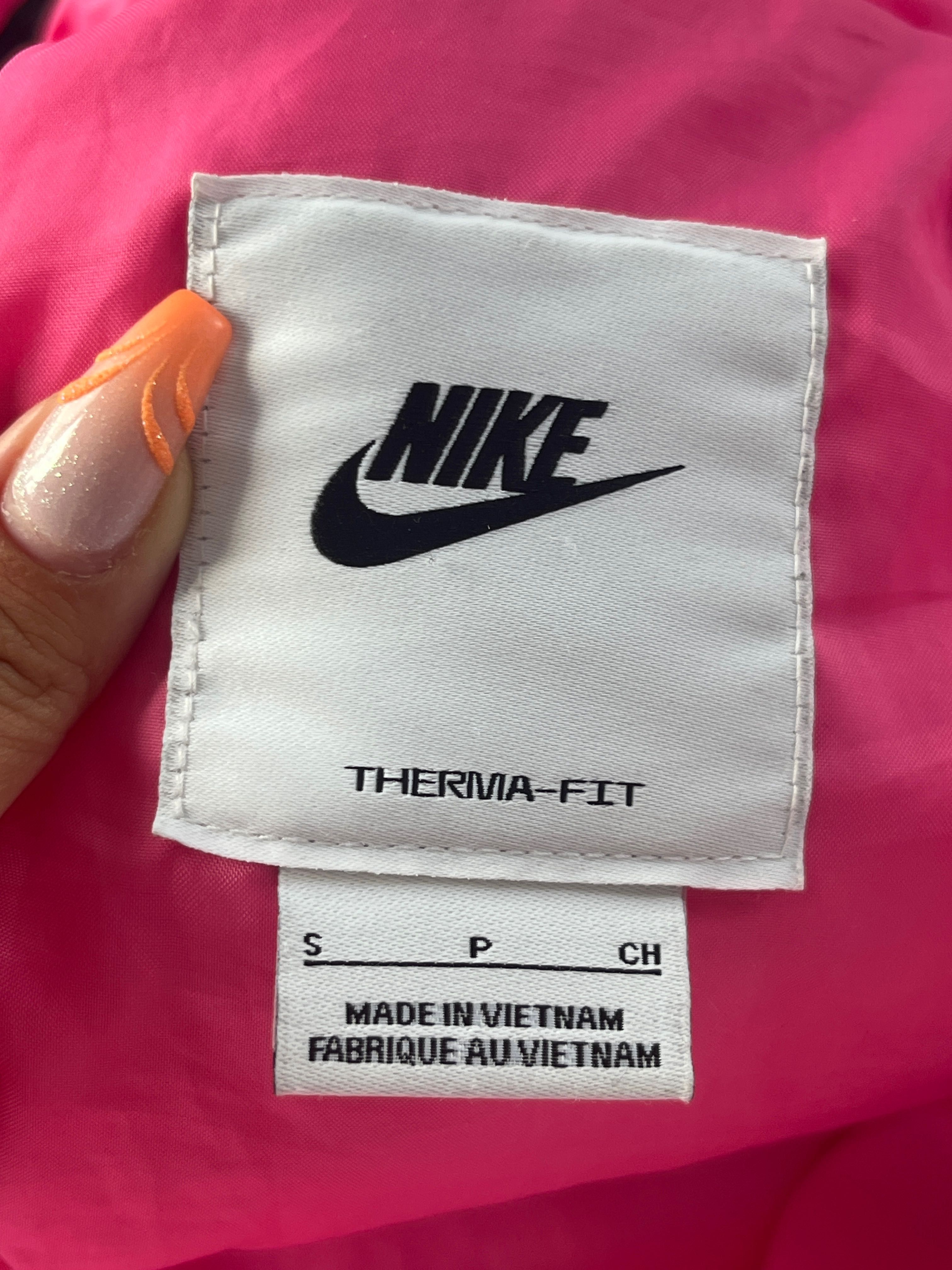 Оригинално зимно яке Nike – розово, размер S