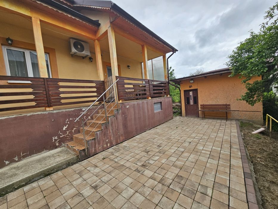 Casă cu etaj + teren 700 m² de vânzare – Găvana, Pitești