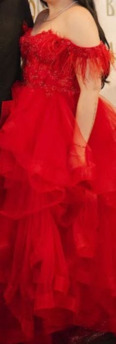 Продавам бална рокля