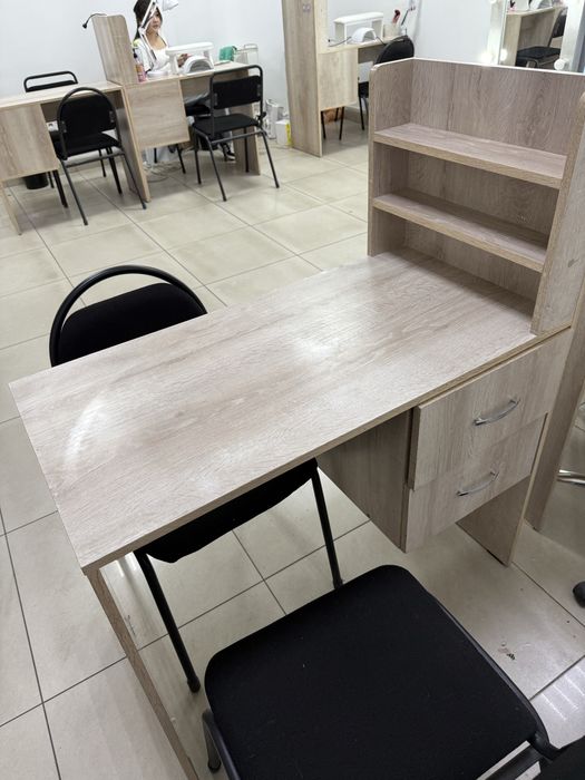 Продам маникюрный столы