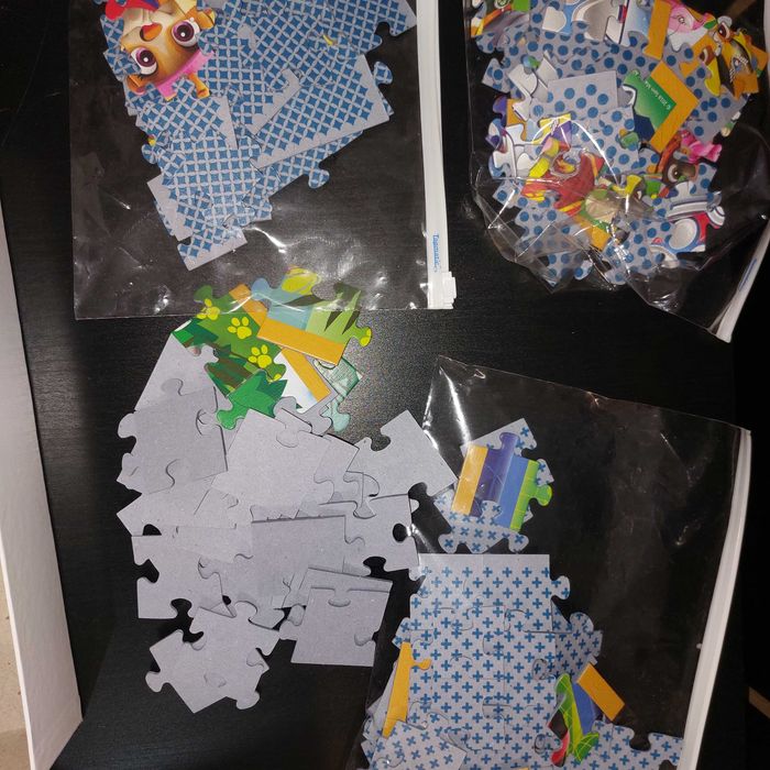 Puzzle 4 in 1 cu Patrula catelusilor