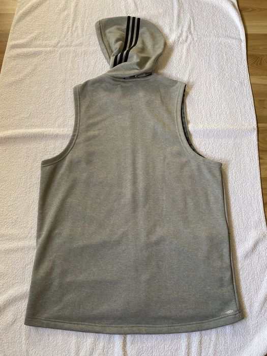 Vînd Vesta Adidas xl