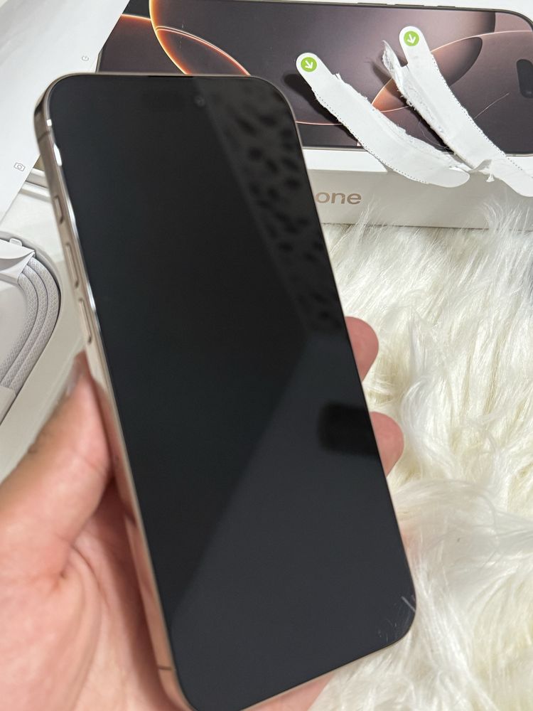 Iphone 16 Pro Max 256GB inca in garantie