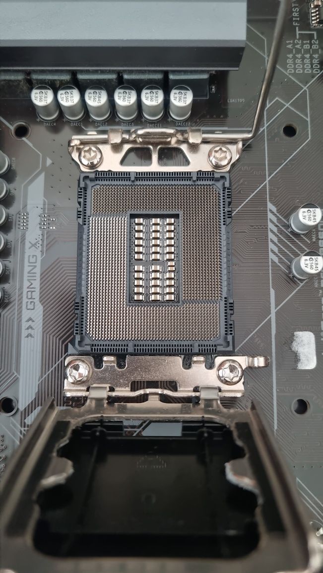 B660 gigabite gaming x ddr4