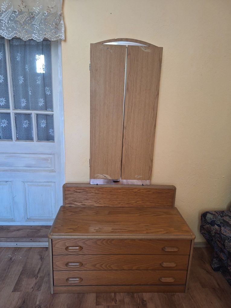 Dulap haine plus oglindă...
