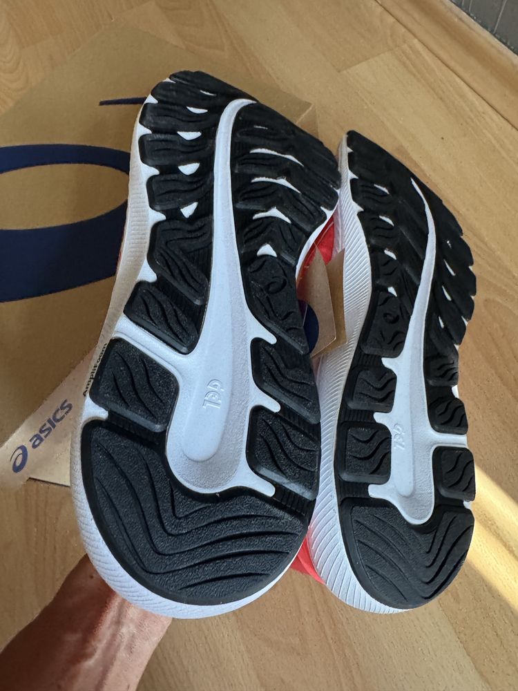 Оригинални нови маратонки ASICS GEL-EXCITE 8 TWIST! 42,43,45 н