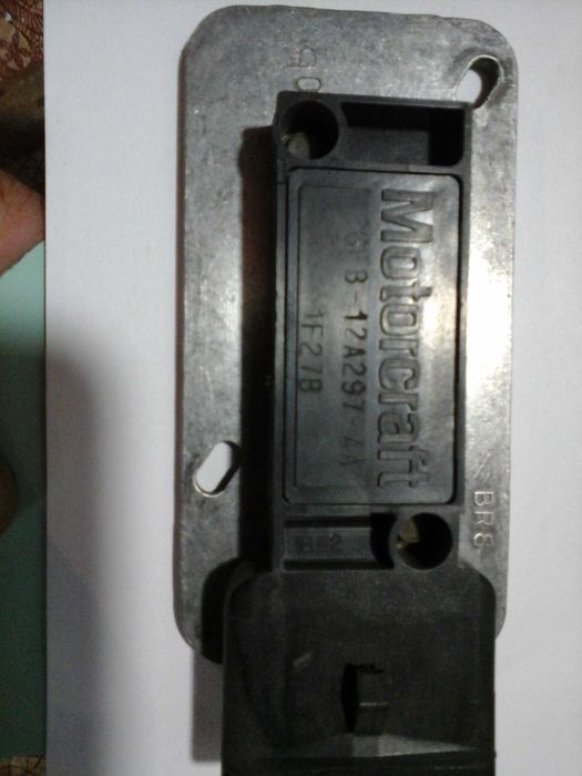 продам запчасти на форд сиерра