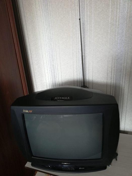 Цветной телевизор