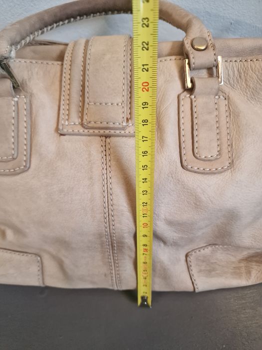 Стилна дамскачанта от естествена кожа