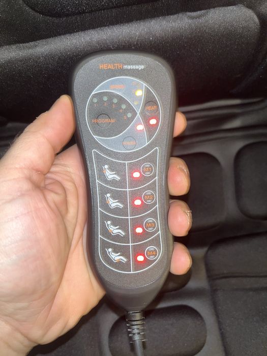 Pernă de masaj pentru scaun cu căldură si masaj si caldura - noua