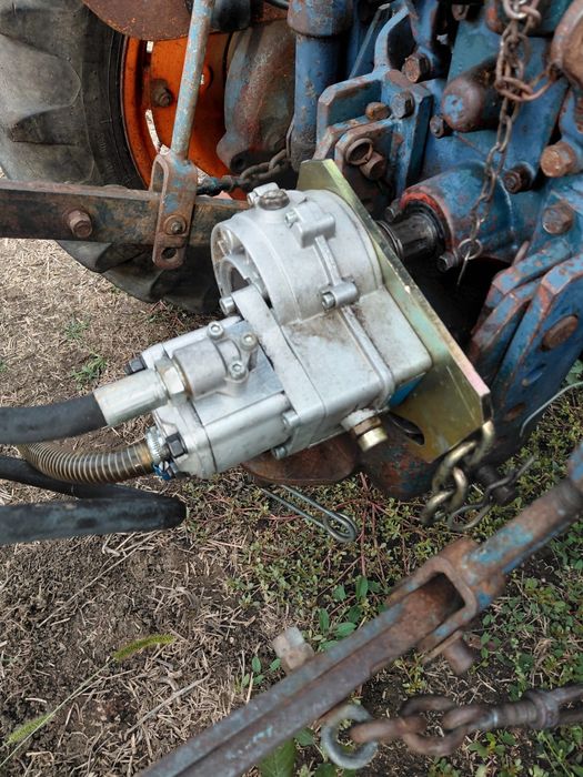 Crapator Lemne Hidraulic pentru tractor, putere 9 tone!