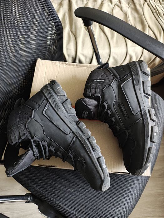 Продавам мъжки зимни обувки, непромокаеми  марка Sprandi