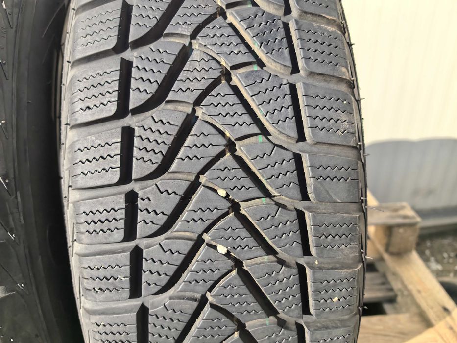 215/65/16 С Фаярстоун ДОТ 2014 г - Бусови