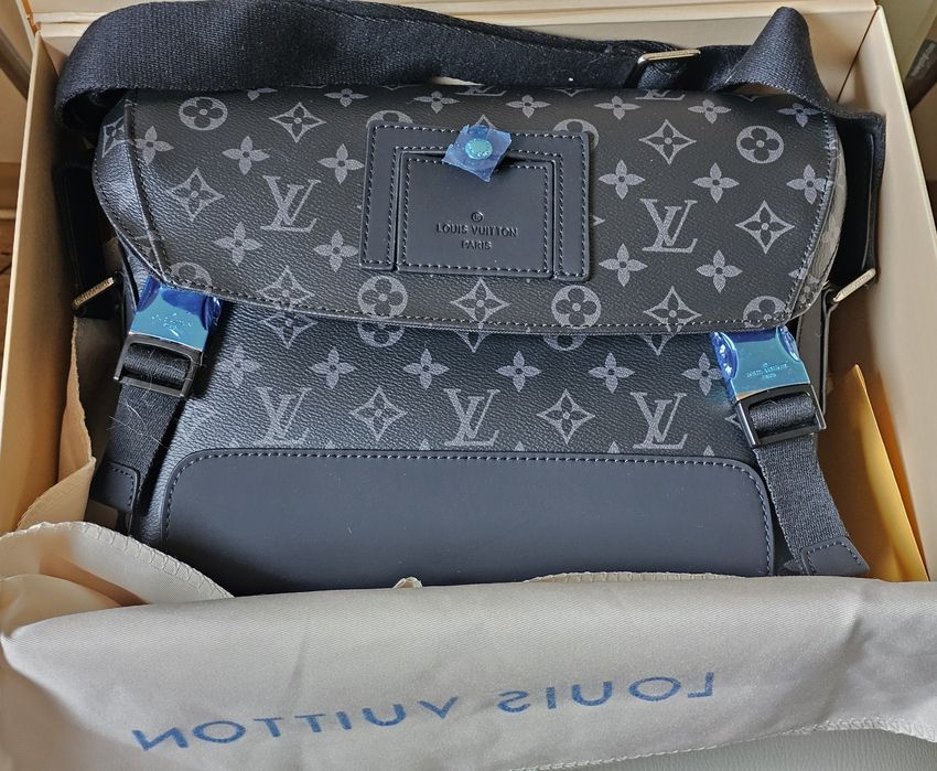 LOUIS VUITTON Monogram Voyage чанта за рамо - идеален подарък